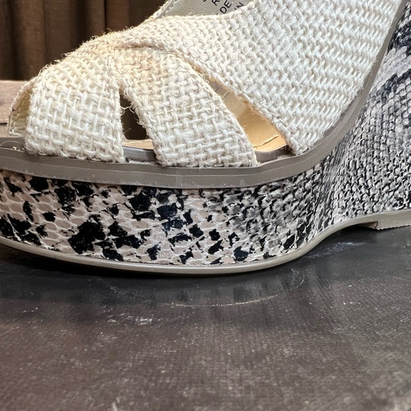 Platform wedge espadrilles, size 5 - Picture 9 of 11